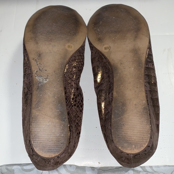 Arturo Chiang Jeweled Peep Toe Flats. - Picture 6 of 9